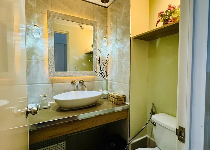 Aesthetic Functional Minimalist Space Sunvida Tower Sv1716 Aparthotel Cebu